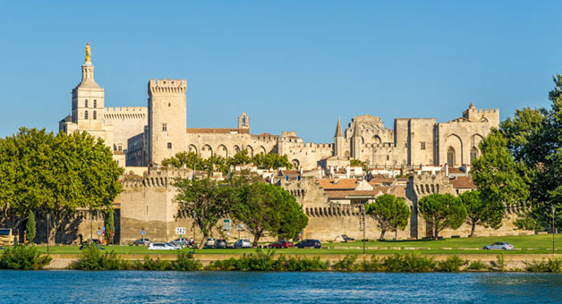 Avignon en train